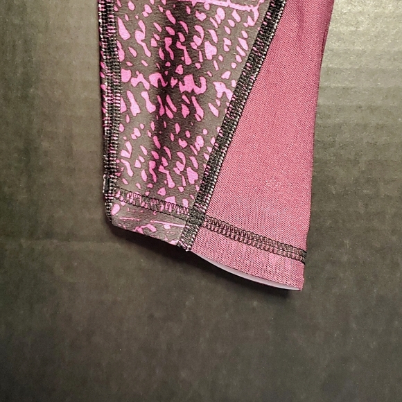 Under Armour Heat Gear Compression Leggings - Size X-Small - Picture 4 of 13